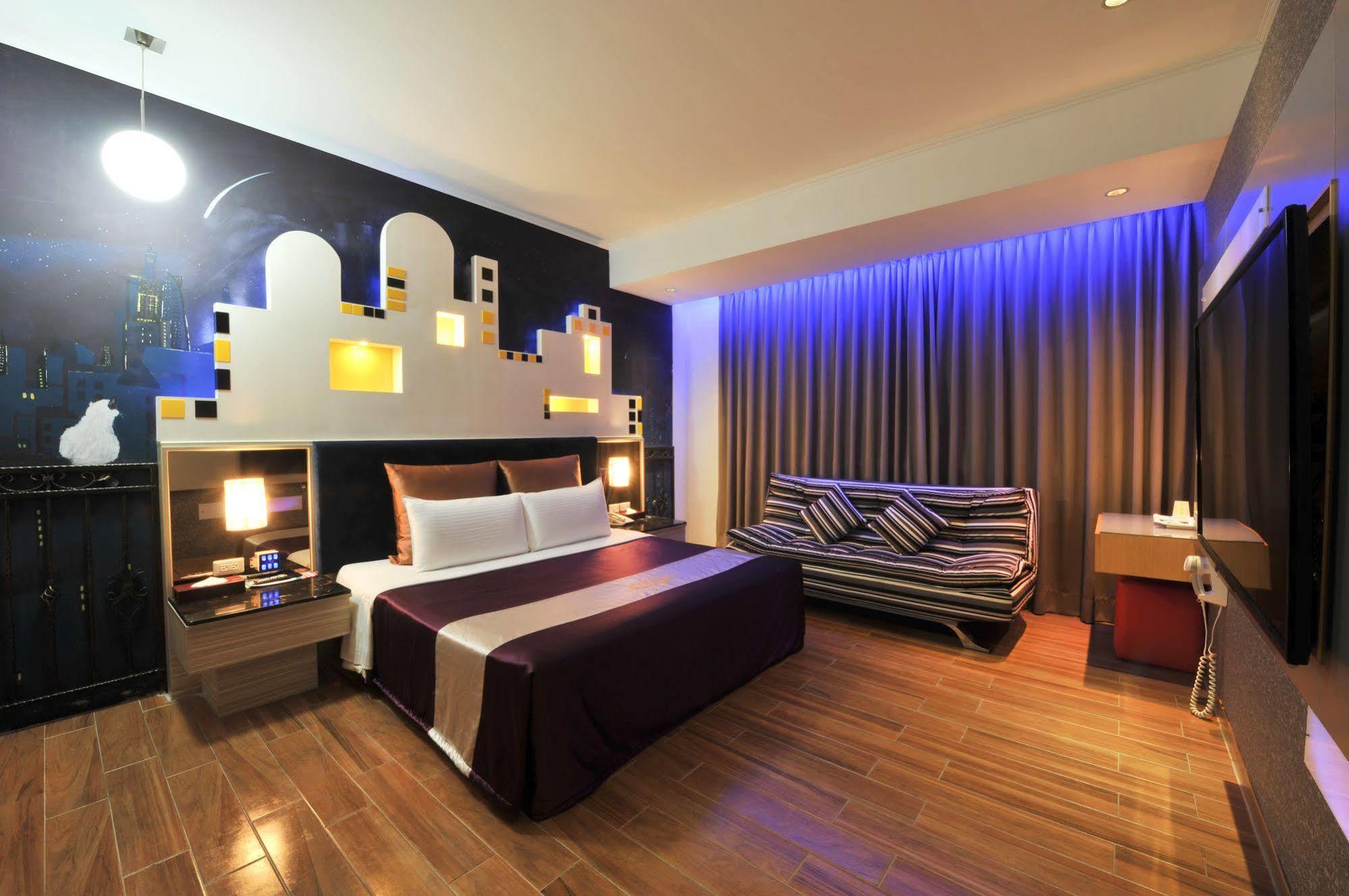 Zj Motel Hsinchu Extérieur photo
